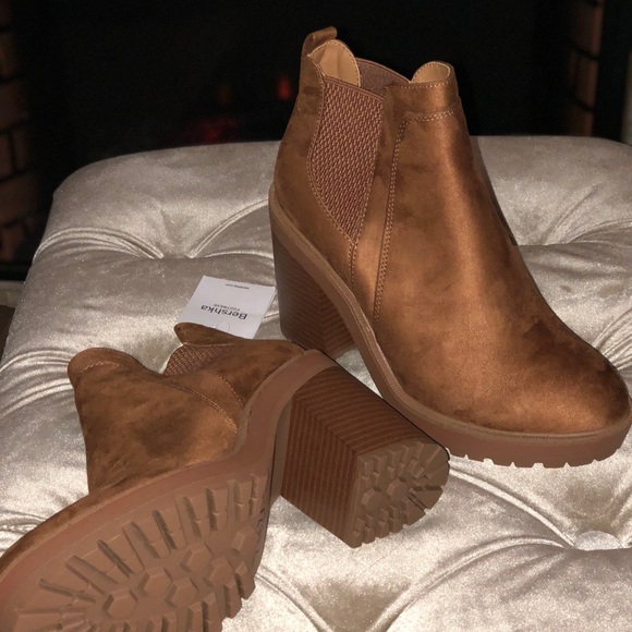 Bershka Shoes - NWT Bershka Camel Color ankle boots Size 6.5